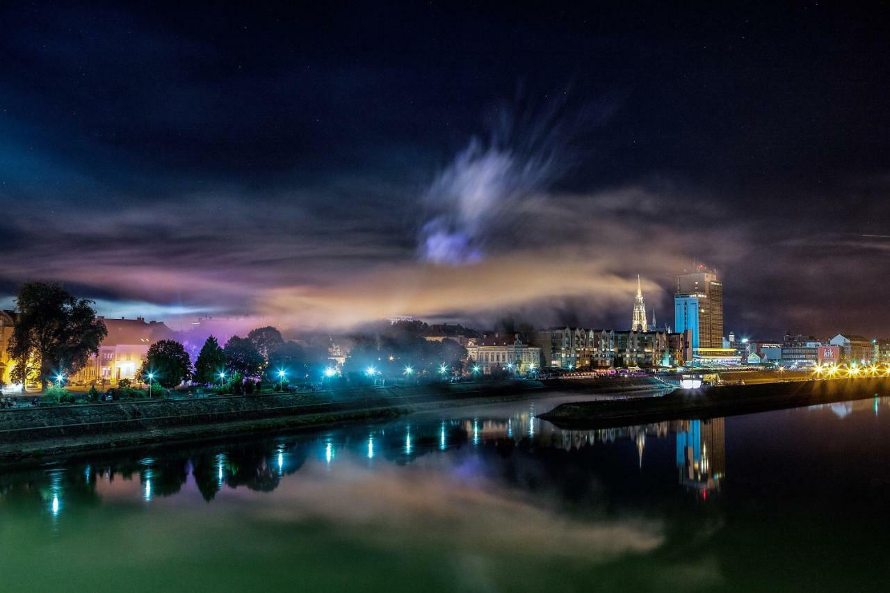 Riverview Apartment Osijek Bagian luar foto