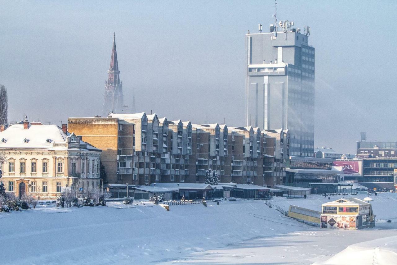 Riverview Apartment Osijek Bagian luar foto