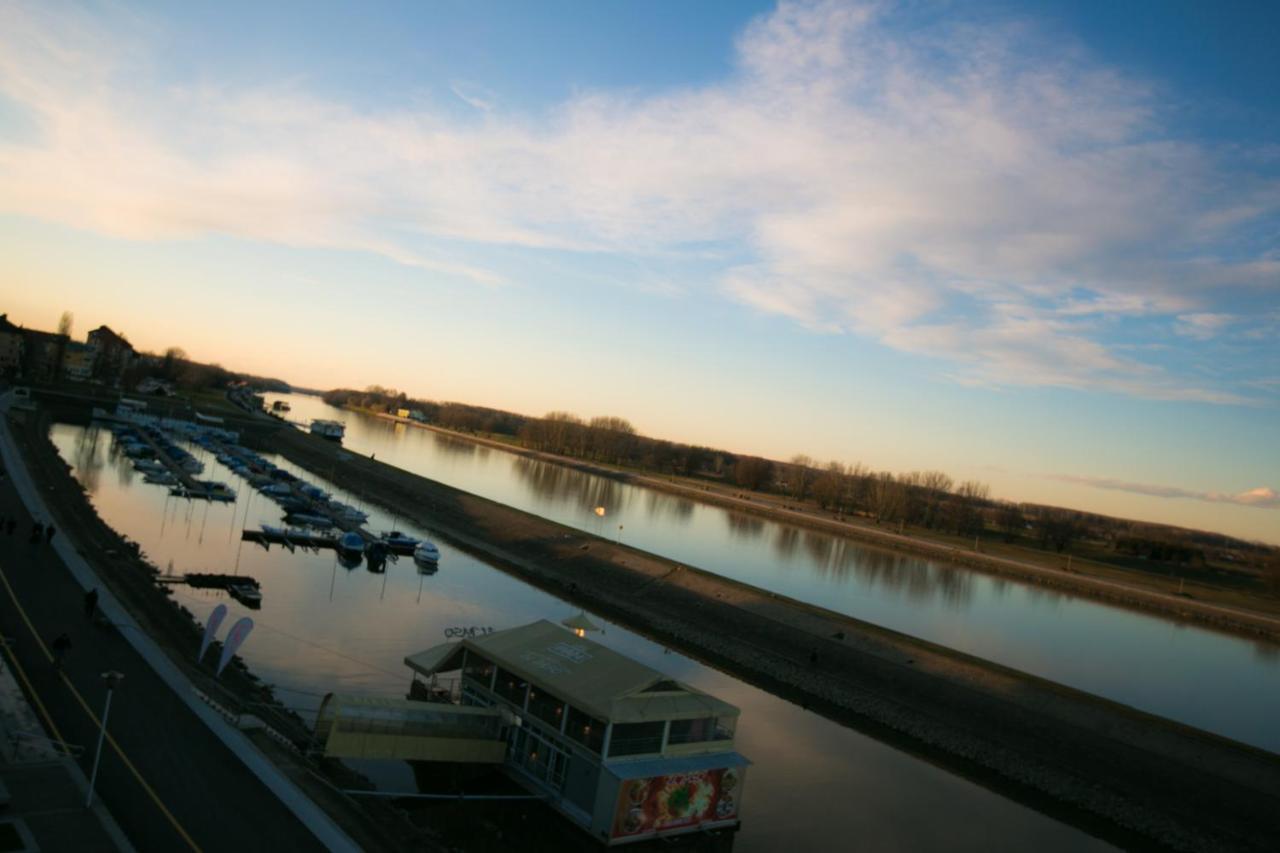 Riverview Apartment Osijek Ruang foto